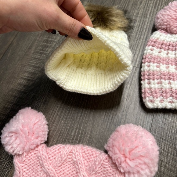Infant Baby Girls Beanie / Winter Hats 4-Pack Bundle NWOT - Picture 3 of 8